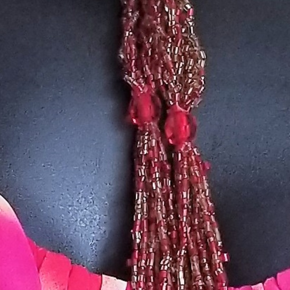 ✳Free w/ $10 purchase✳ Hand Beaded Necklace NWOT - Picture 5 of 7